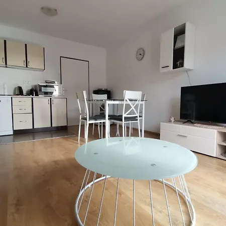 Franc Apartment